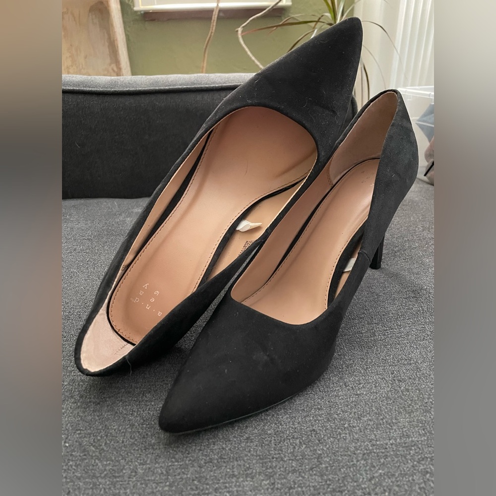 Classic black faux suede pumps